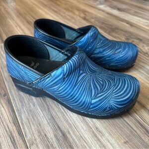 Dansko Blue Swirl Pattern Clogs